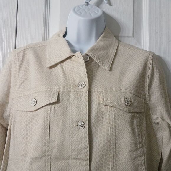 D & Co Denim and Co tan white snakeskin print denim jacket Sz S NWOT - Picture 3 of 6